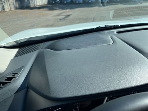 Used 2025 Nissan Rogue SV image 36