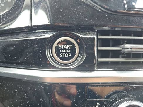 Used 2023 Nissan Pathfinder SL FWD image 37