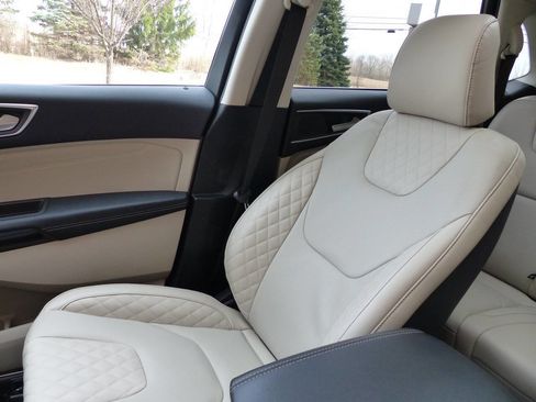 Used 2024 Ford Edge Titanium w/ Titanium Elite Package image 47