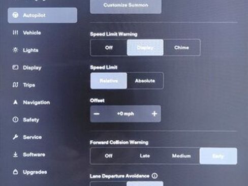 Used 2016 Tesla Model S image 12