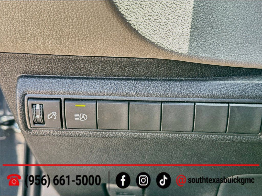 Used 2026 Toyota Corolla LE FWD image 19