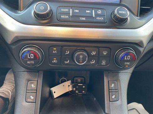 Used 2019 GMC Acadia SLT image 20