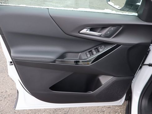 New 2026 Chevrolet Equinox LT w/ Safety and Technology Package image 3