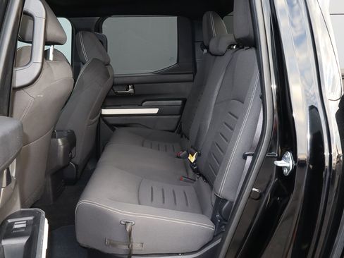 Used 2024 Toyota Tacoma TRD Off-Road image 8