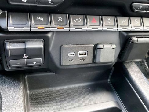 Used 2019 Chevrolet Silverado 1500 LT Trail Boss AWD/4WD image 32