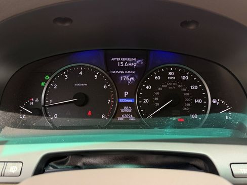 Used 2013 Lexus LS 460 w/ Comfort Pkg RWD image 3