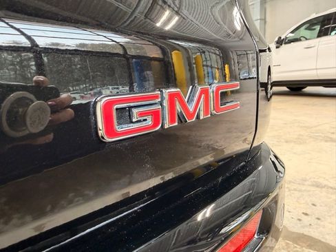 Used 2025 GMC Acadia Denali w/ Super Cruise Package image 9