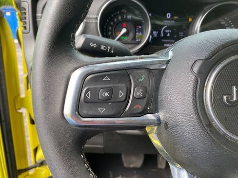 Used 2023 Jeep Wrangler Sahara image 16