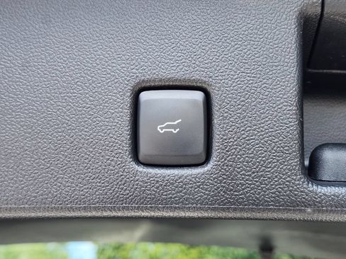 Used 2023 Ford Escape ST-Line Select AWD/4WD image 33
