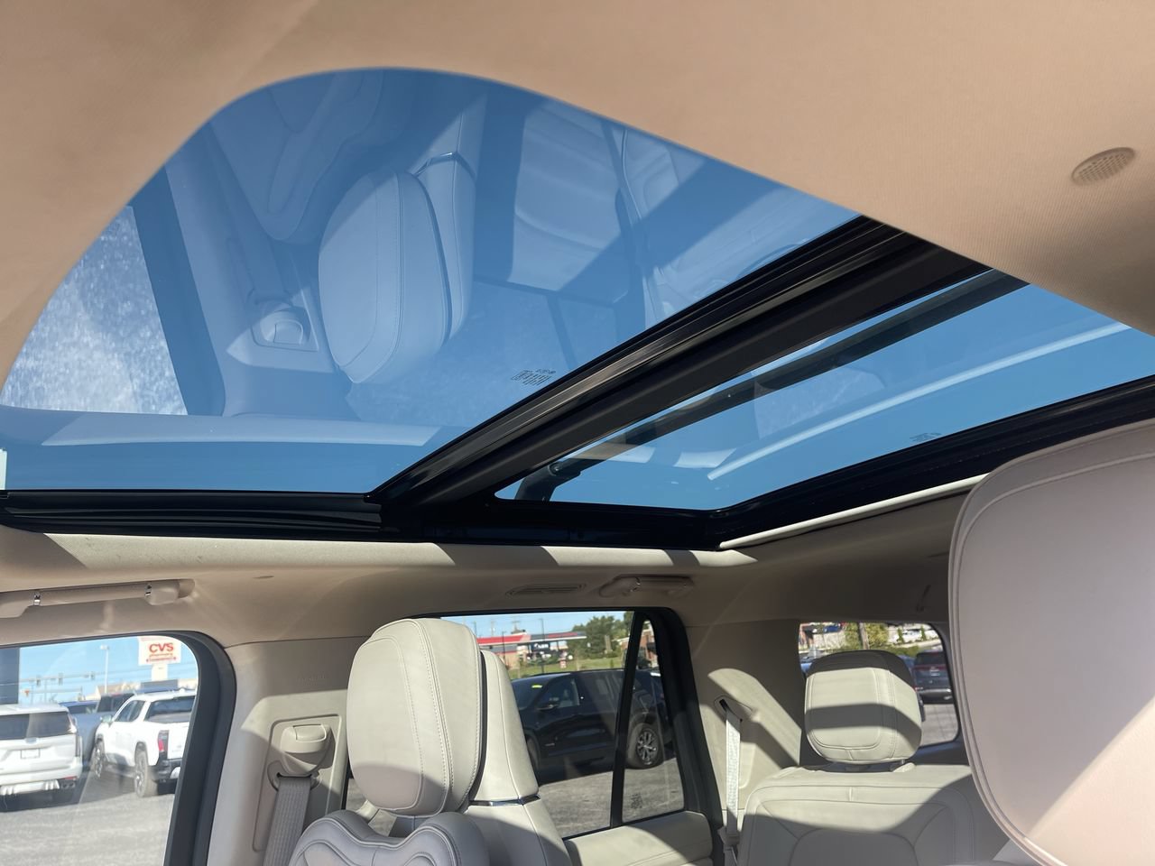 Used 2018 Lincoln Navigator Reserve w/ Technology Package AWD/4WD image 19