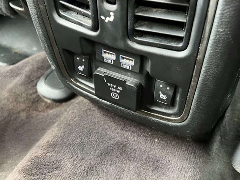 Used 2018 Dodge Durango R/T w/ Blacktop Package AWD/4WD image 23