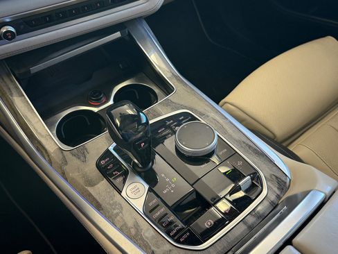 Used 2019 BMW X7 xDrive50i w/ Dynamic Handling Package image 27