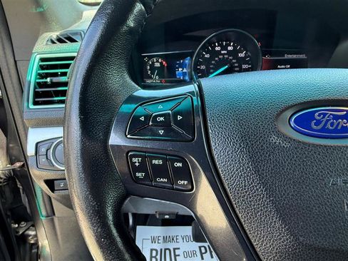 Used 2017 Ford Explorer XLT w/ Equipment Group 202A AWD/4WD image 36