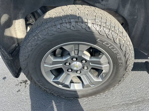 Used 2020 Chevrolet Tahoe LT w/ Off-Road Package AWD/4WD image 9