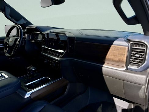 Used 2022 Chevrolet Silverado 1500 High Country image 46