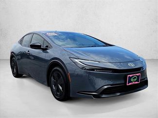 Used 2025 Toyota Prius LE FWD video 2
