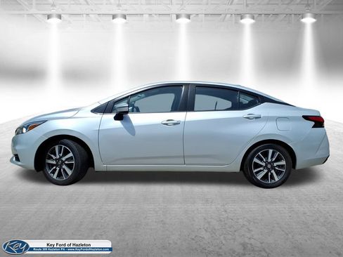 Used 2021 Nissan Versa SV FWD image 2
