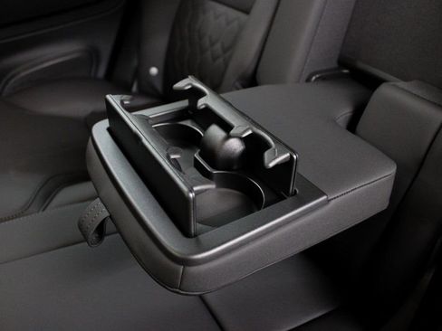 New 2025 Volvo XC90 T8 Plus w/ Protection Package Premier image 32