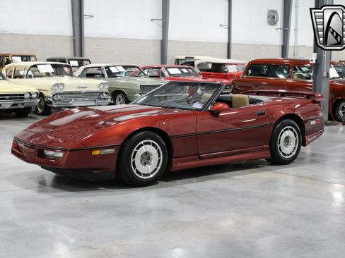 Used 1987 Chevrolet Corvette Convertible image 2