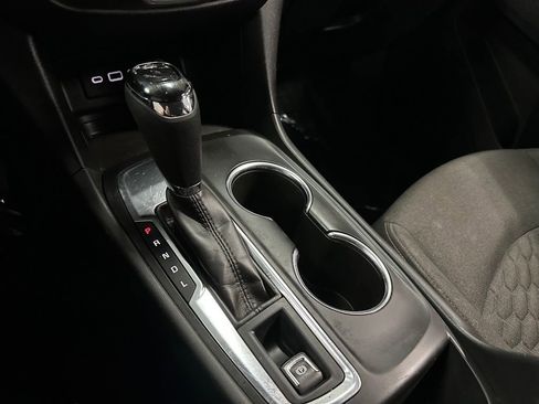 Used 2021 Chevrolet Equinox LT FWD image 22