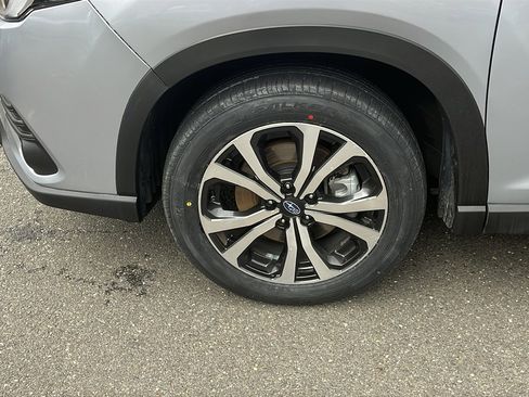 Certified 2024 Subaru Forester Limited image 9