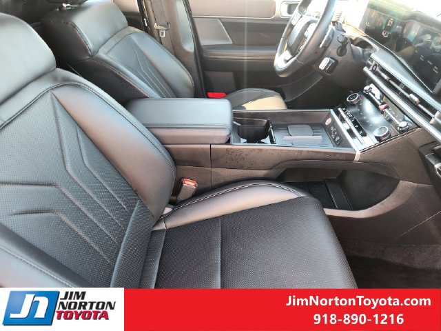 Used 2026 Hyundai Santa Fe SEL FWD image 14