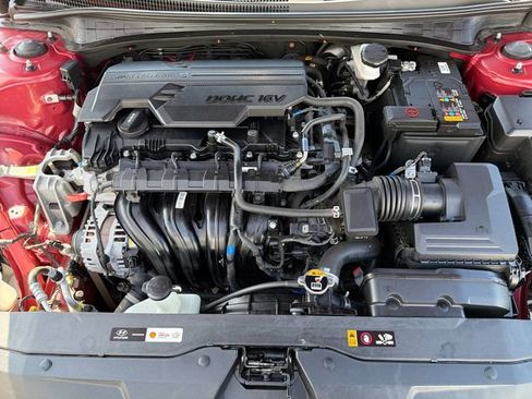 Used 2023 Hyundai Elantra SEL w/ Preferred Accessory Package FWD image 19