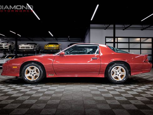 Used 1989 Chevrolet Camaro IROC-Z RWD image 11