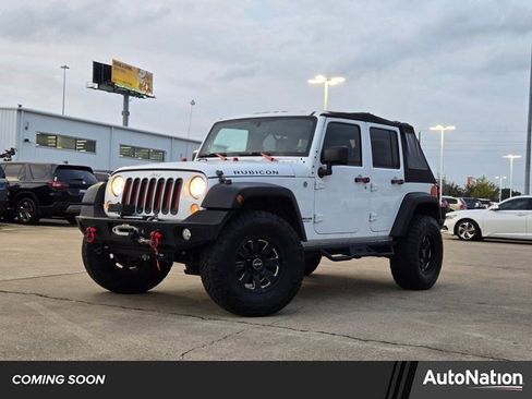 Used 2014 Jeep Wrangler Unlimited Rubicon w/ Connectivity Group image 1