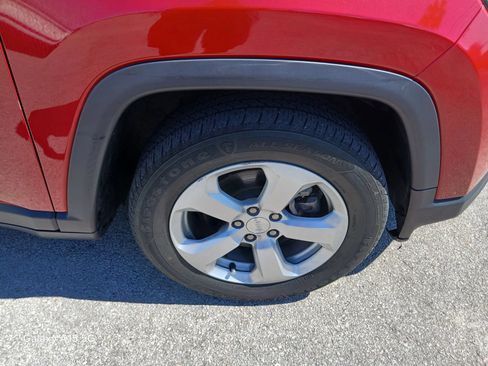 Used 2020 Jeep Compass Latitude w/ Popular Equipment Group FWD image 19