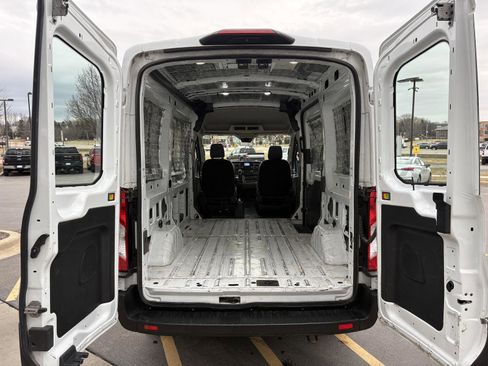 Used 2020 Ford Transit 250 Medium Roof image 18