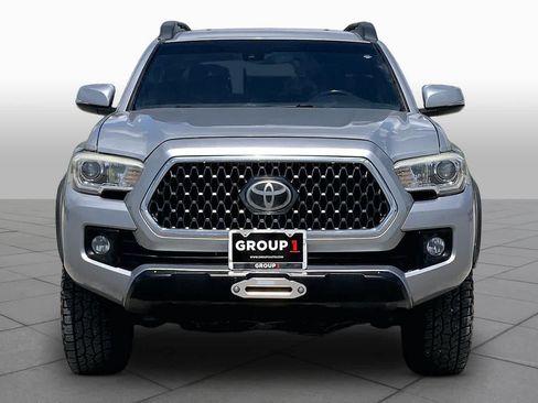 Used 2018 Toyota Tacoma TRD Off-Road w/ Technology Package AWD/4WD image 4