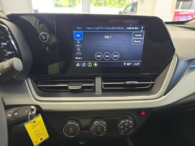 Used 2025 Chevrolet Trax LS FWD image 13
