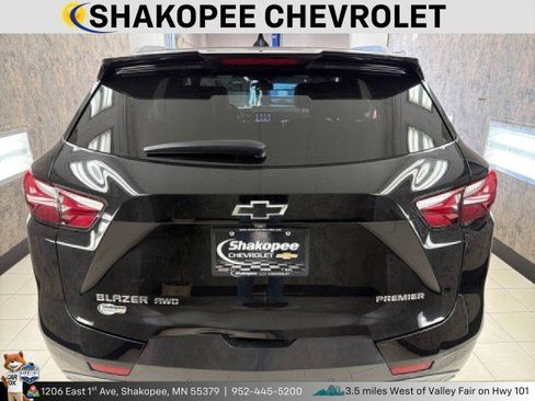 Used 2022 Chevrolet Blazer Premier w/ Enhanced Convenience Package image 3