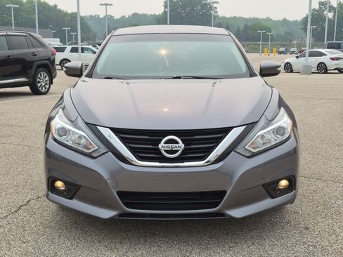 Used 2016 Nissan Altima 2.5 SL w/ 2.5 Technology Package FWD image 2