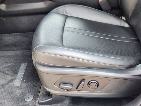Used 2022 Kia Sorento S w/ Panoramic Sunroof Package FWD image 8