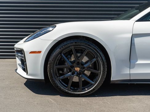 New 2026 Porsche Panamera RWD image 12