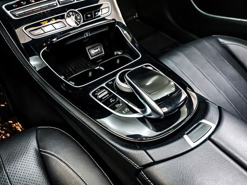 Used 2017 Mercedes-Benz E 300 image 6