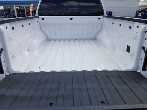 Used 2025 Chevrolet Colorado W/T image 19