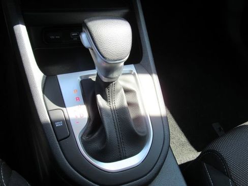 Used 2024 Kia Forte LXS FWD image 22