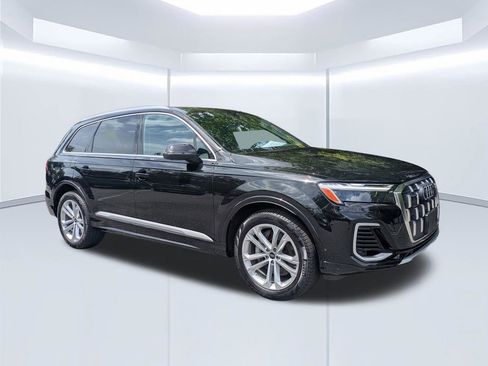 Used 2025 Audi Q7 3.0T Premium Plus w/ Premium Plus Package AWD/4WD image 2