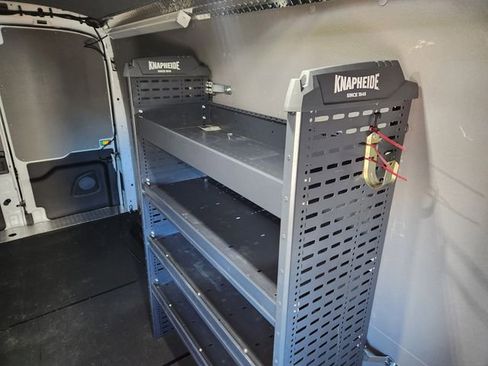 Used 2022 Ford E-Transit Medium Roof image 17