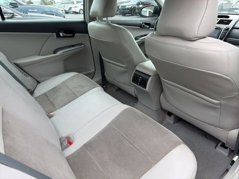 Used 2012 Toyota Camry XLE w/ Leather Pkg image 6