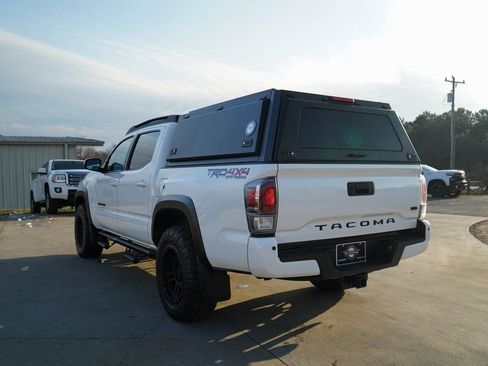 Used 2021 Toyota Tacoma TRD Off-Road image 4