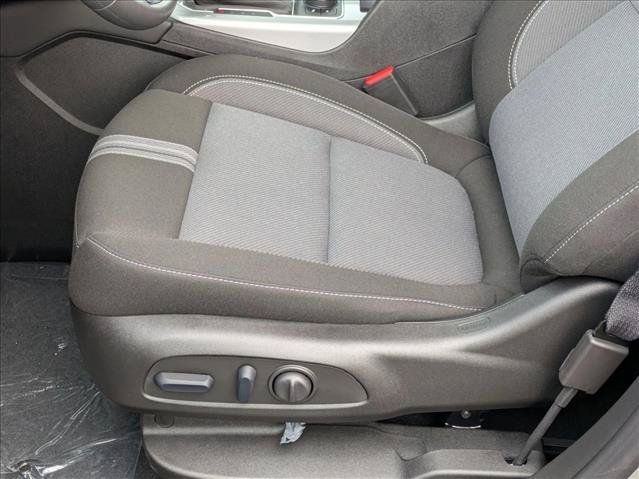 New 2025 Chevrolet Blazer LT w/ Driver Confidence Package FWD image 4