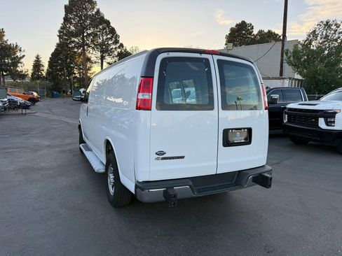 Used 2021 Chevrolet Express 2500 w/ Driver Convenience Package RWD image 5