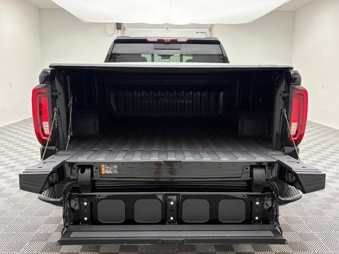 Used 2024 GMC Sierra 1500 Denali w/ Denali Reserve Package AWD/4WD image 13