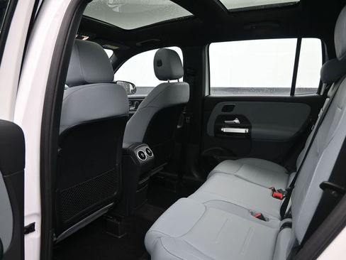 Used 2025 Mercedes-Benz GLB 35 AMG 4MATIC image 26