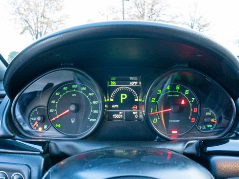 Used 2013 Maserati GranTurismo Sport image 16