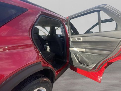 Used 2023 Ford Explorer XLT w/ Class IV Trailer Tow Package image 21